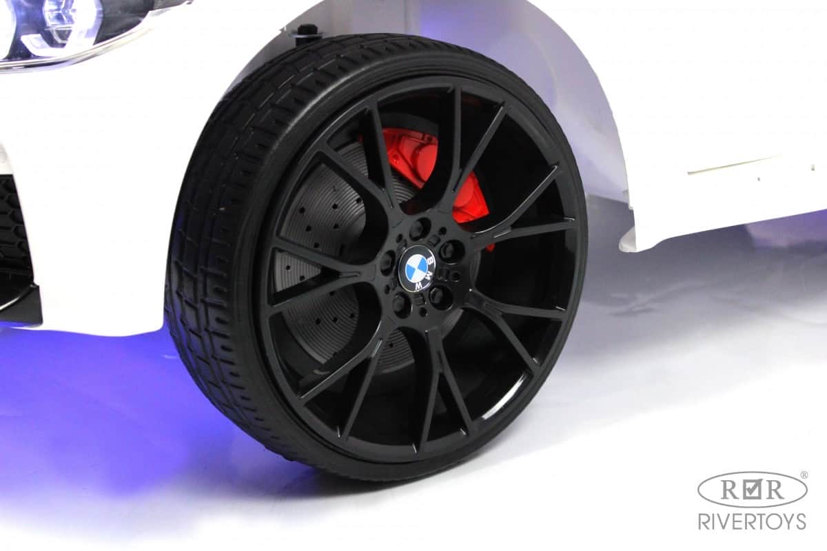 картинка Детский электромобиль BMW M5 Competition (A555MP) белый 