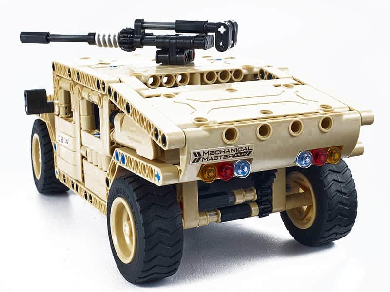 картинка Радиоуправляемый конструктор военный джип QiHui Technics 4CH 2.4G 502 детали - QH8014 