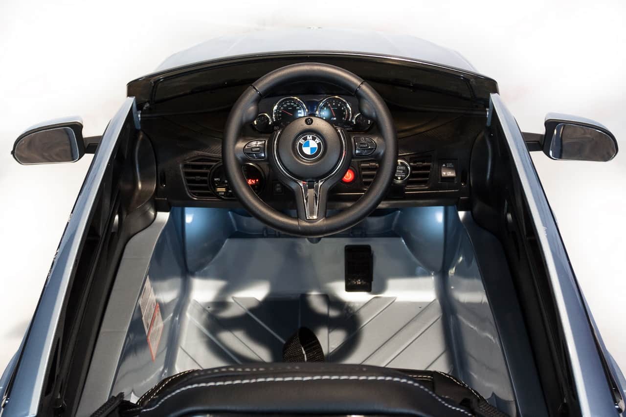 картинка Джип BMW X6M mini Серебро краска 