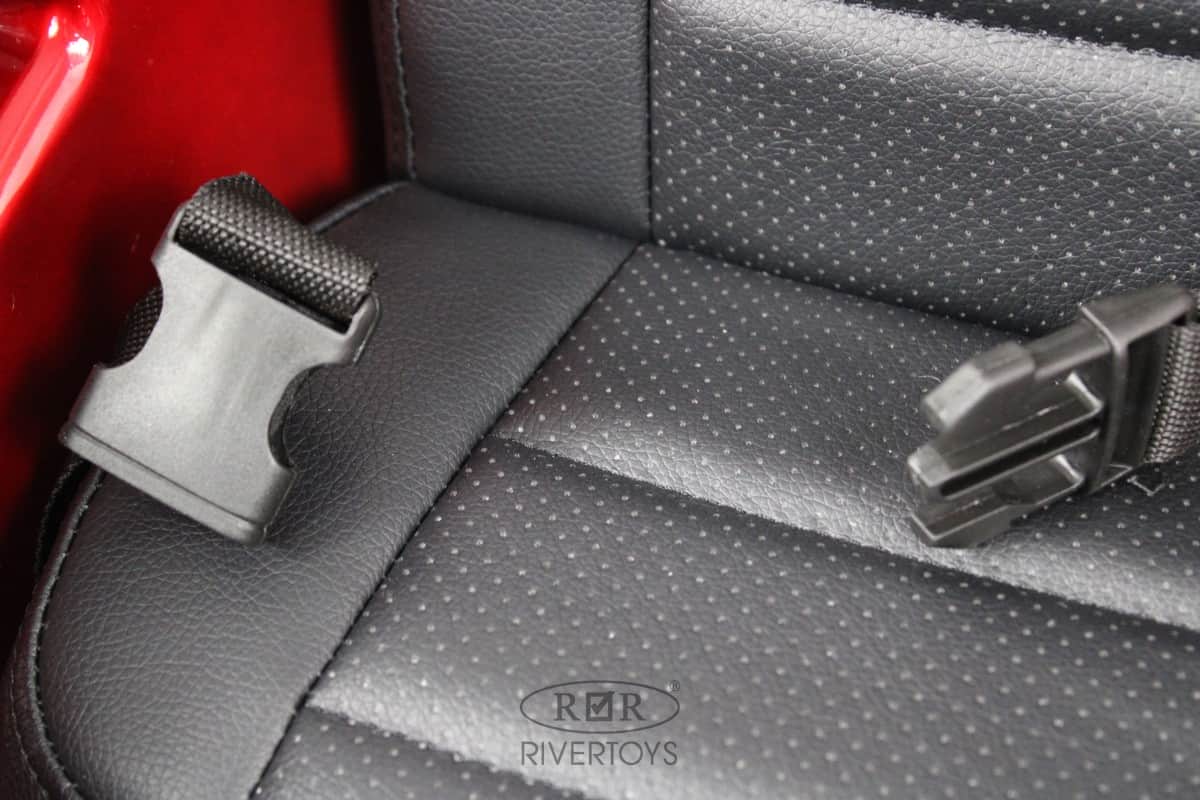картинка Детский электромобиль AUDI Q7 (HL678) красный глянец 