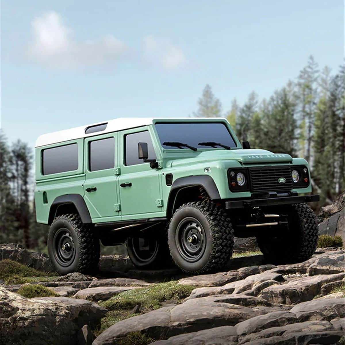 картинка Радиоуправляемый внедорожник Land Rover Defender 4WD 1:18 - MN-111-GREEN 