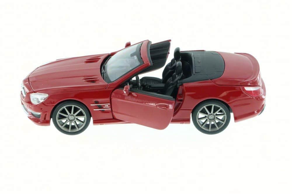 картинка Металлическая модель Maisto Mercedes-Benz SL 63 AMG 1:24 - 31900 
