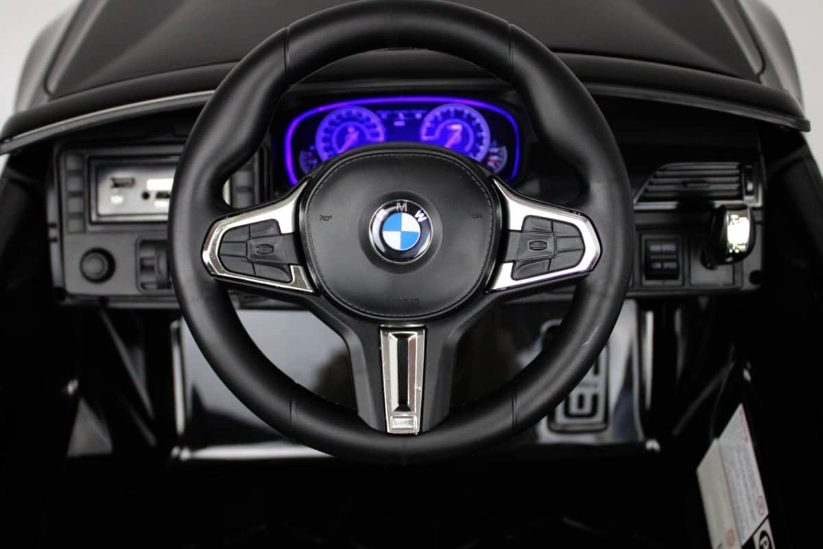 картинка Детский электромобиль BMW M5 Competition (A555MP) черный 