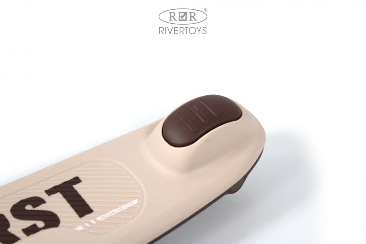 картинка Детский самокат HB-T-ONE коричневый 