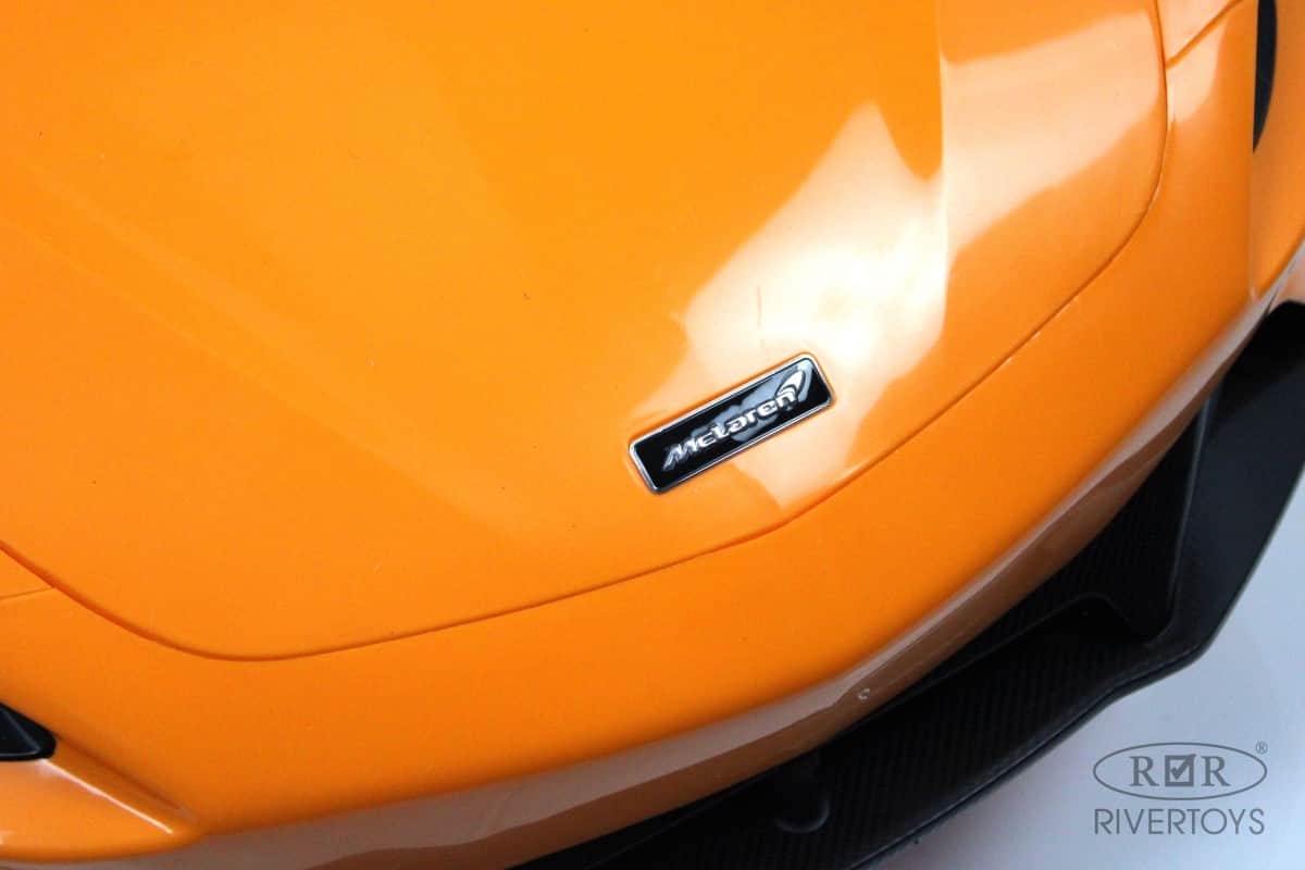 картинка Детский электромобиль McLaren Artura (P888BP) оранжевый 