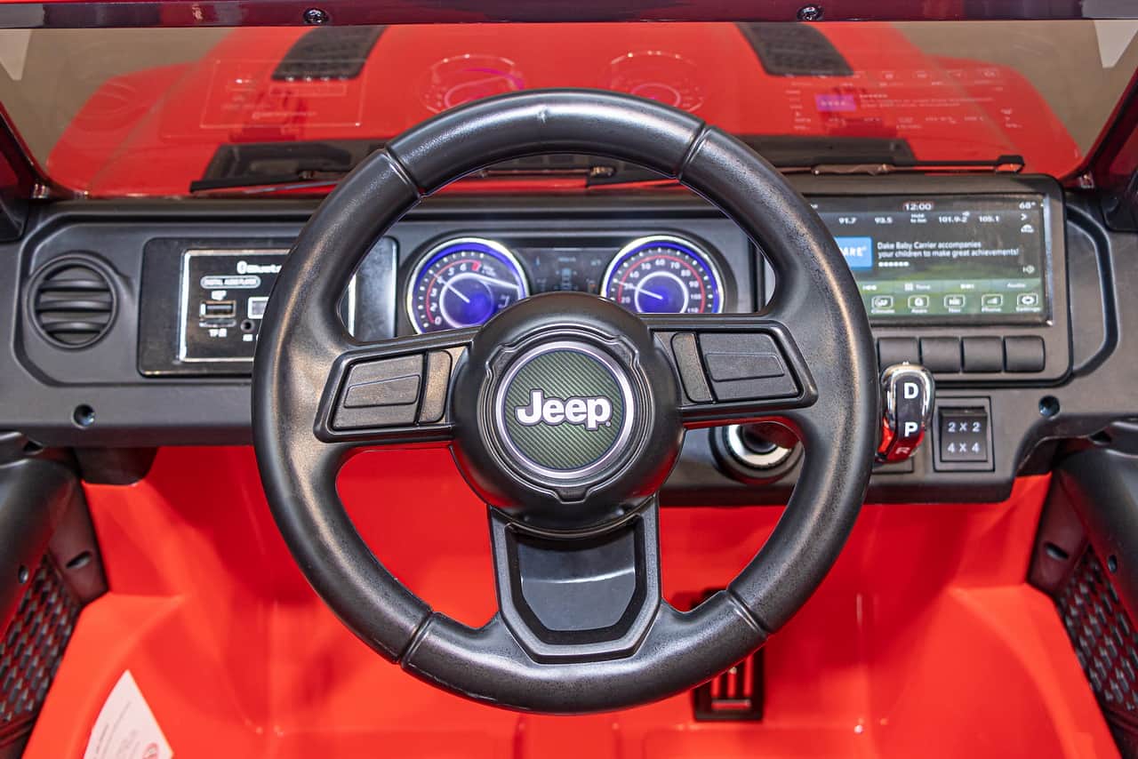 картинка Джип Jeep Rubicon DK-JWR555 Красный 