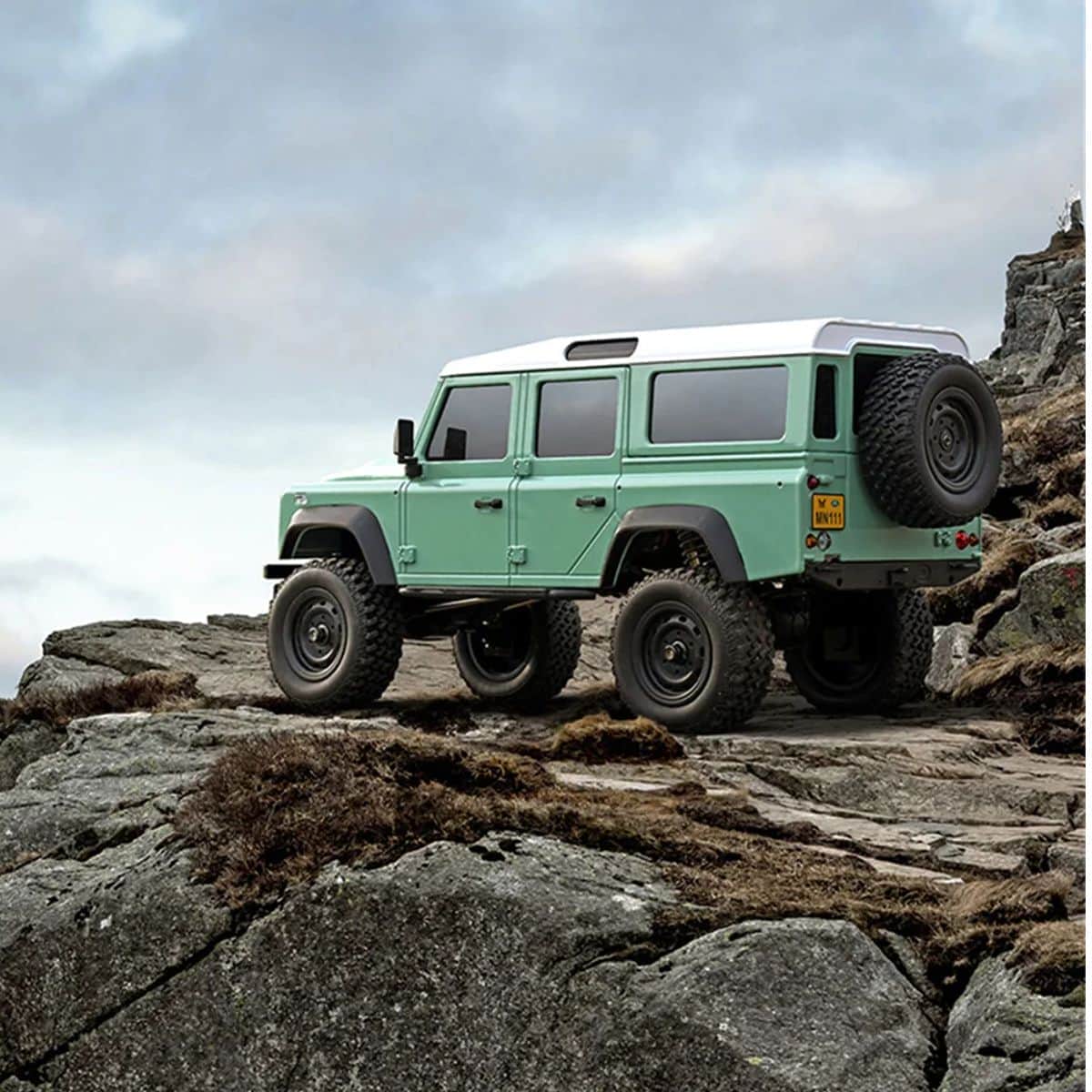 картинка Радиоуправляемый внедорожник Land Rover Defender 4WD 1:18 - MN-111-GREEN 