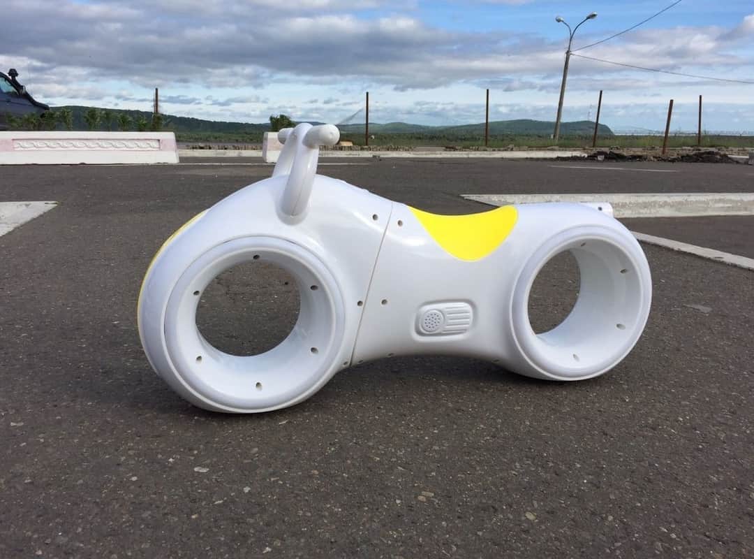 картинка Беговел Star One Scooter - DB002-WHITE-YELLOW 