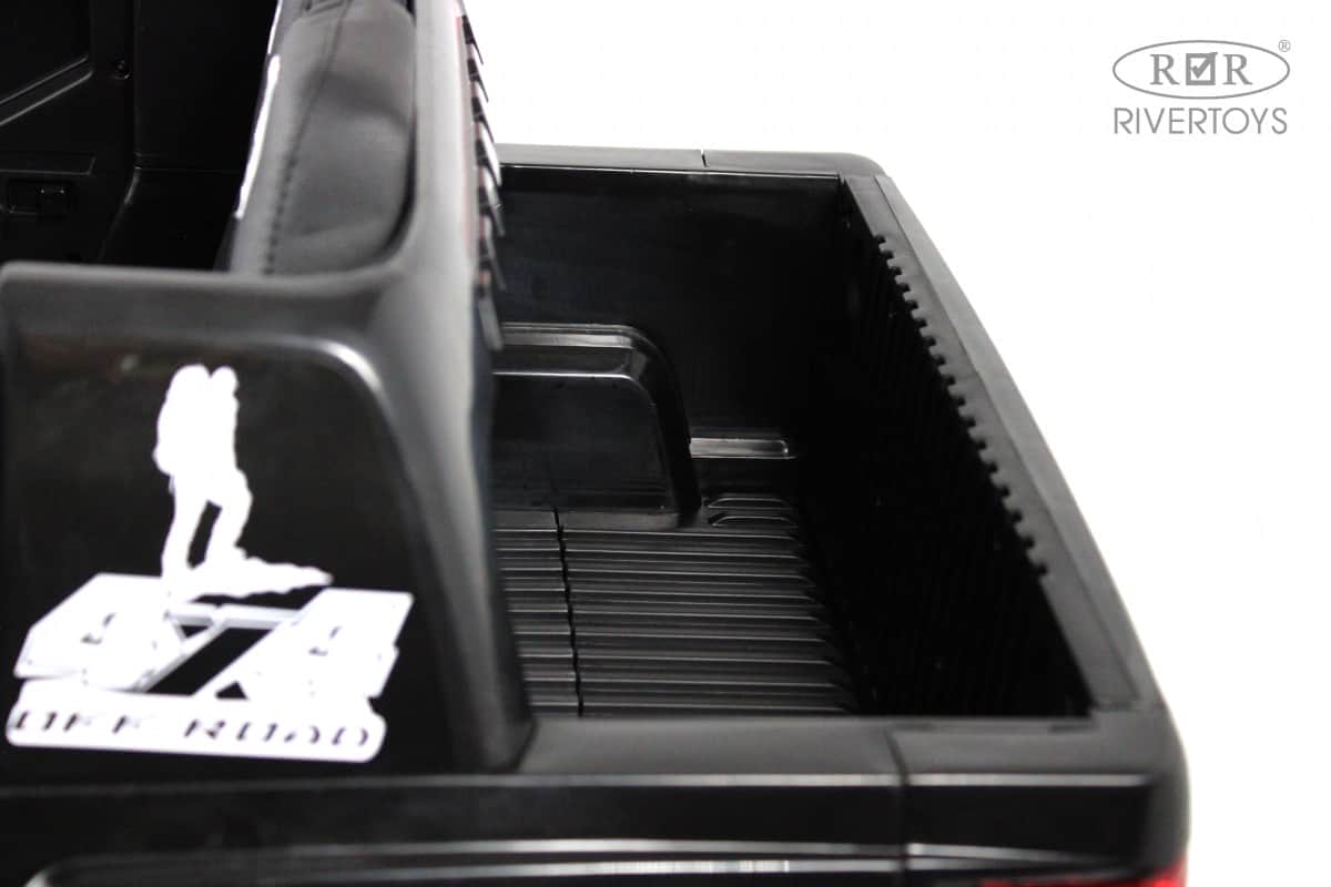 картинка Детский электромобиль G444GG черный 