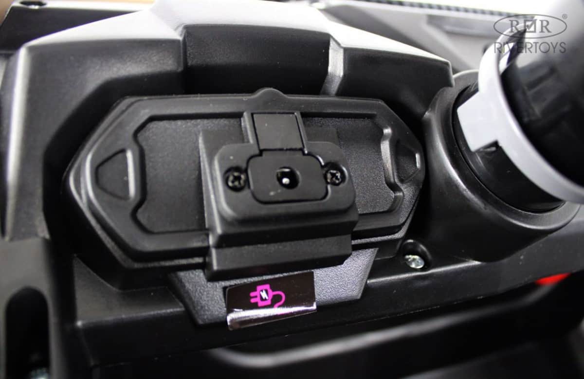 картинка Детский электромобиль K555KK 4WD 24V бежевый 