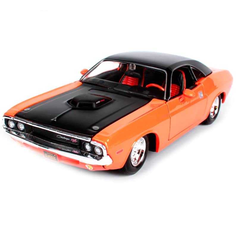 картинка Металлическая модель Maisto Dodge Challehger R/T 1970 1:24 - 31021 
