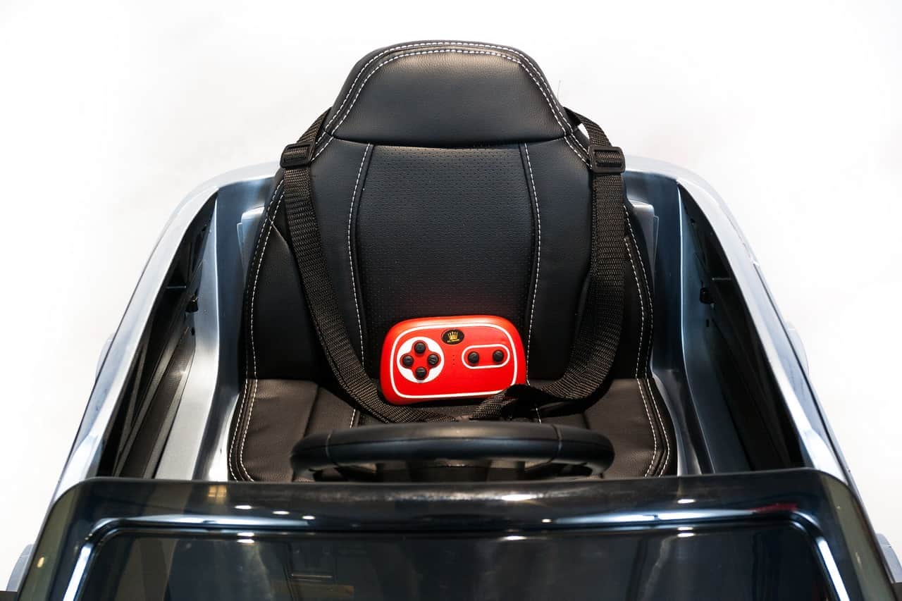 картинка Джип BMW X6M mini Серебро краска 