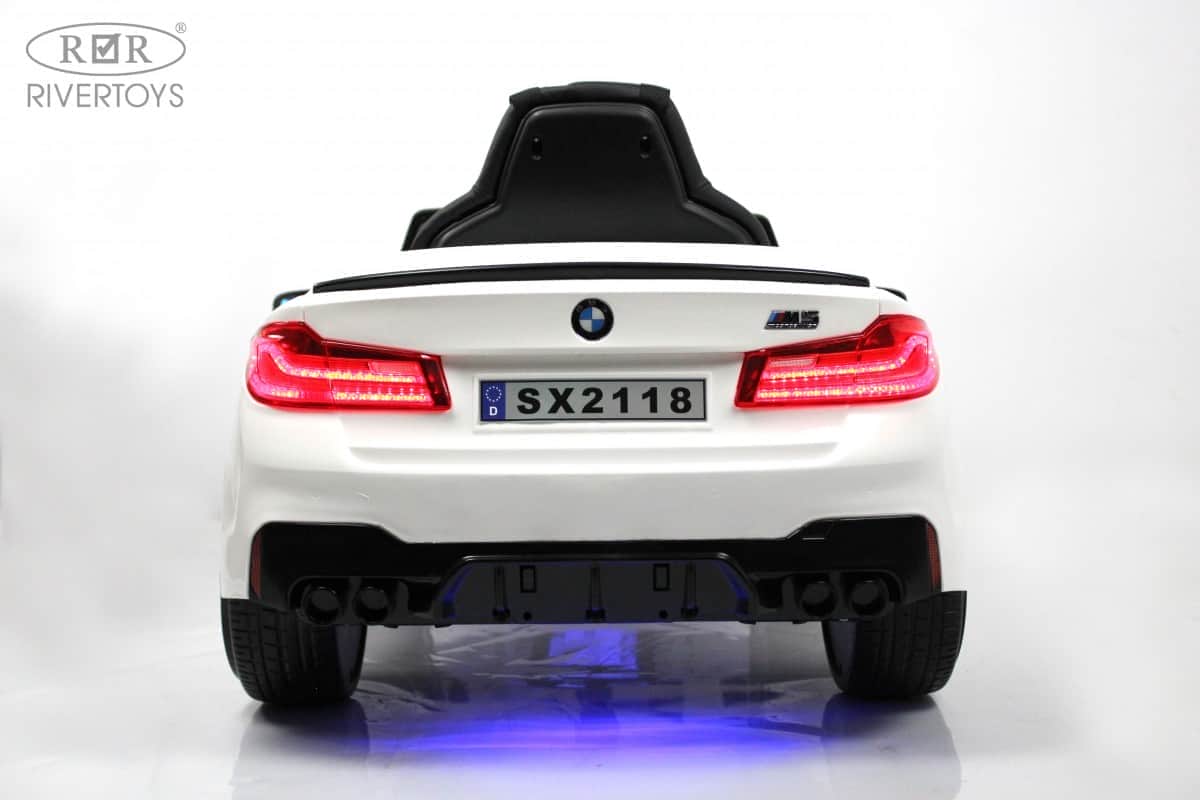картинка Детский электромобиль BMW M5 Competition (A555MP) белый 