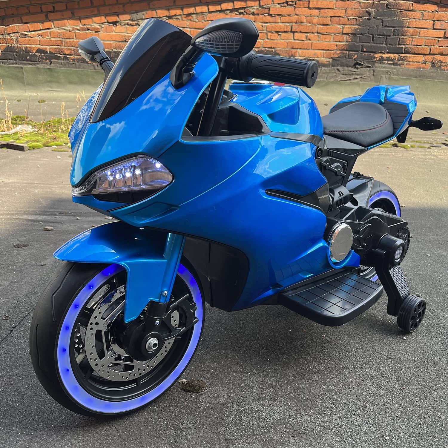картинка Детский электромотоцикл Ducati Blue (12V, EVA, ручка газа) - FT-1628-SP-BLUE 