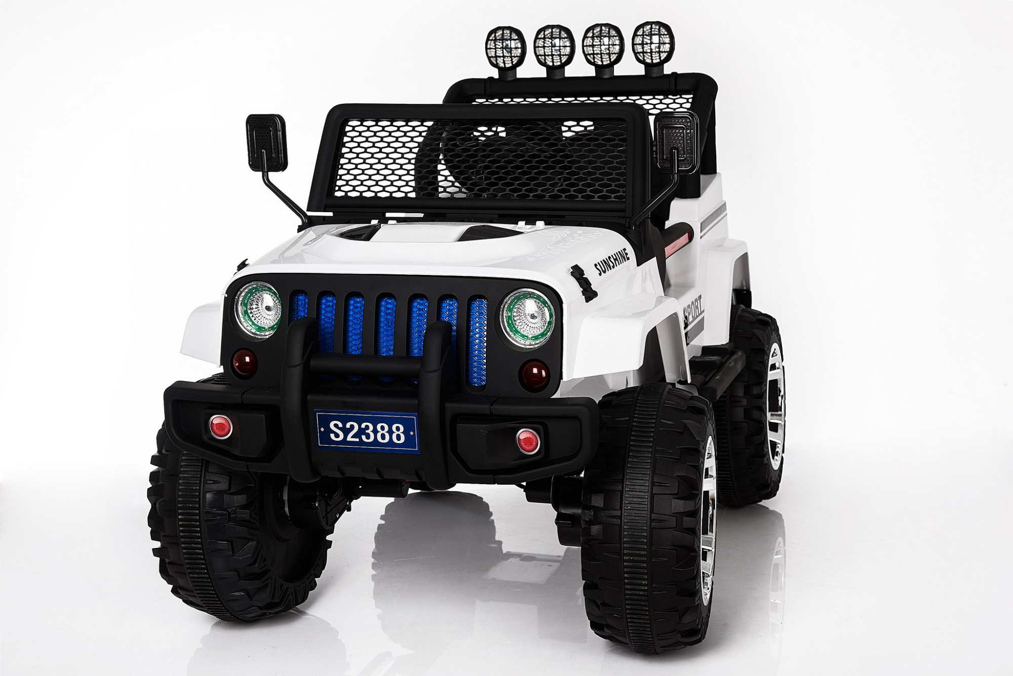 картинка Двухместный полноприводный электромобиль White Jeep 12V 2.4G - S2388-W 