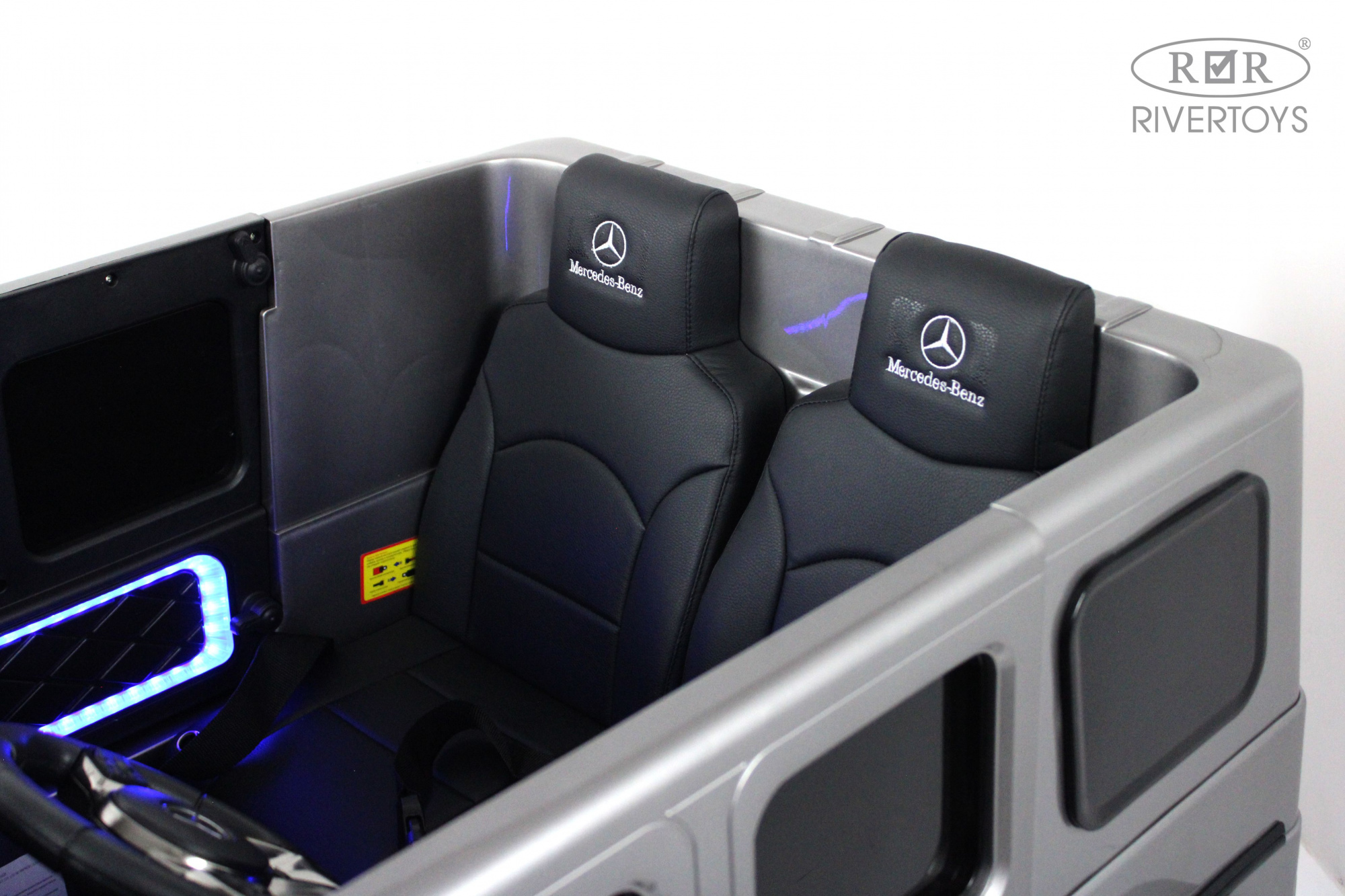 картинка Детский электромобиль Mercedes-AMG G63 (G111GG) серый глянец 