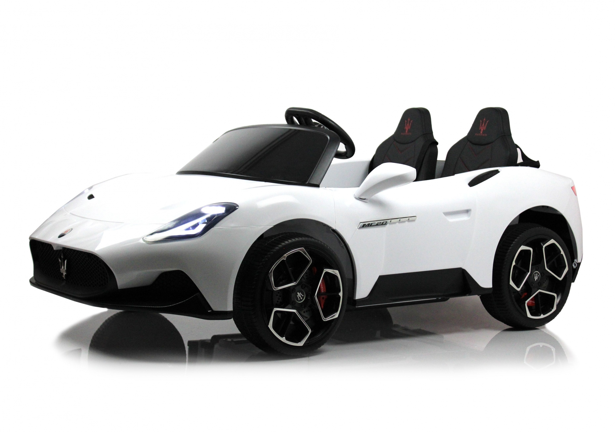 картинка Детский электромобиль Maserati MC20 (P111PP) белый 