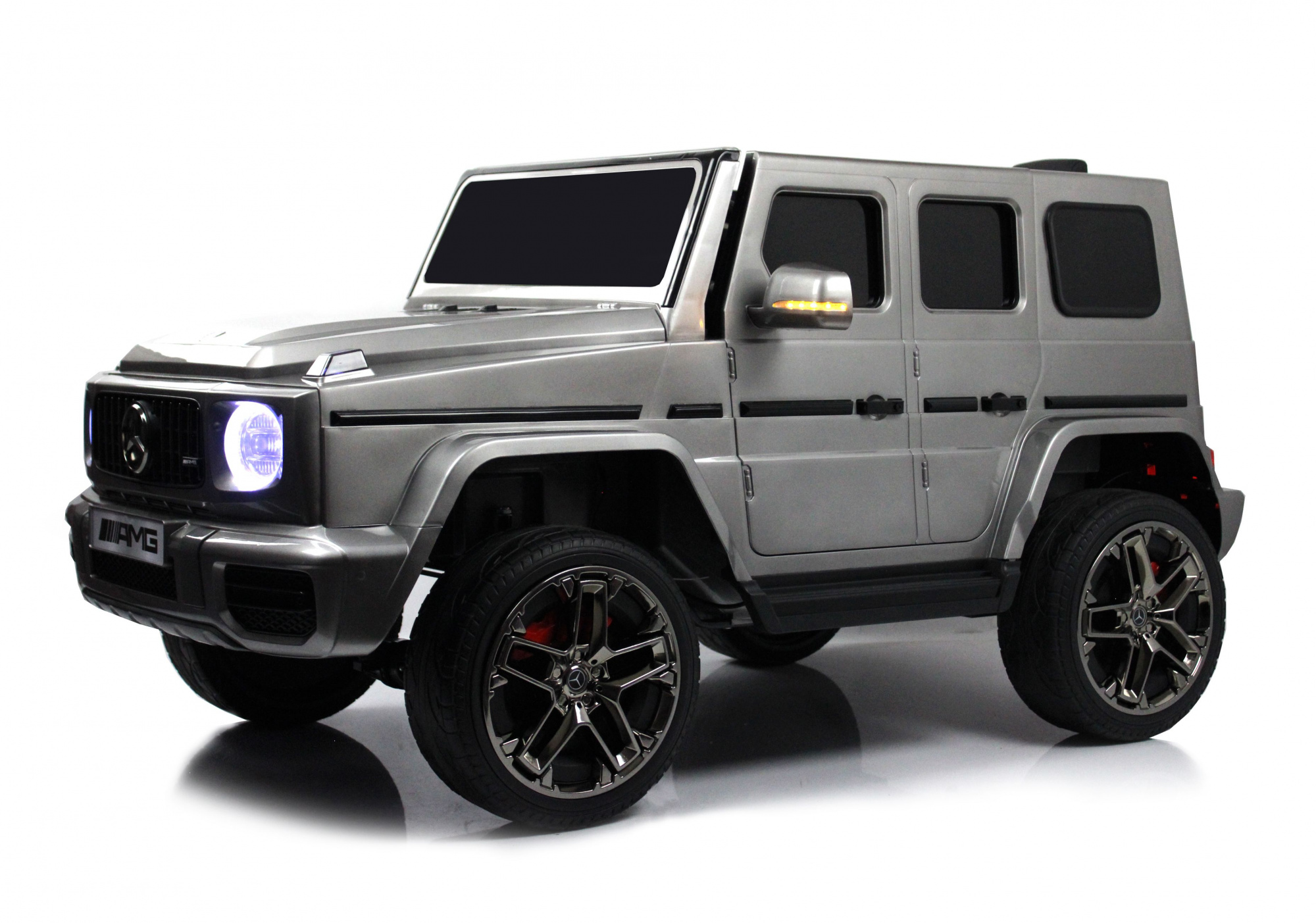 картинка Детский электромобиль Mercedes-AMG G63 (G111GG) серый глянец 